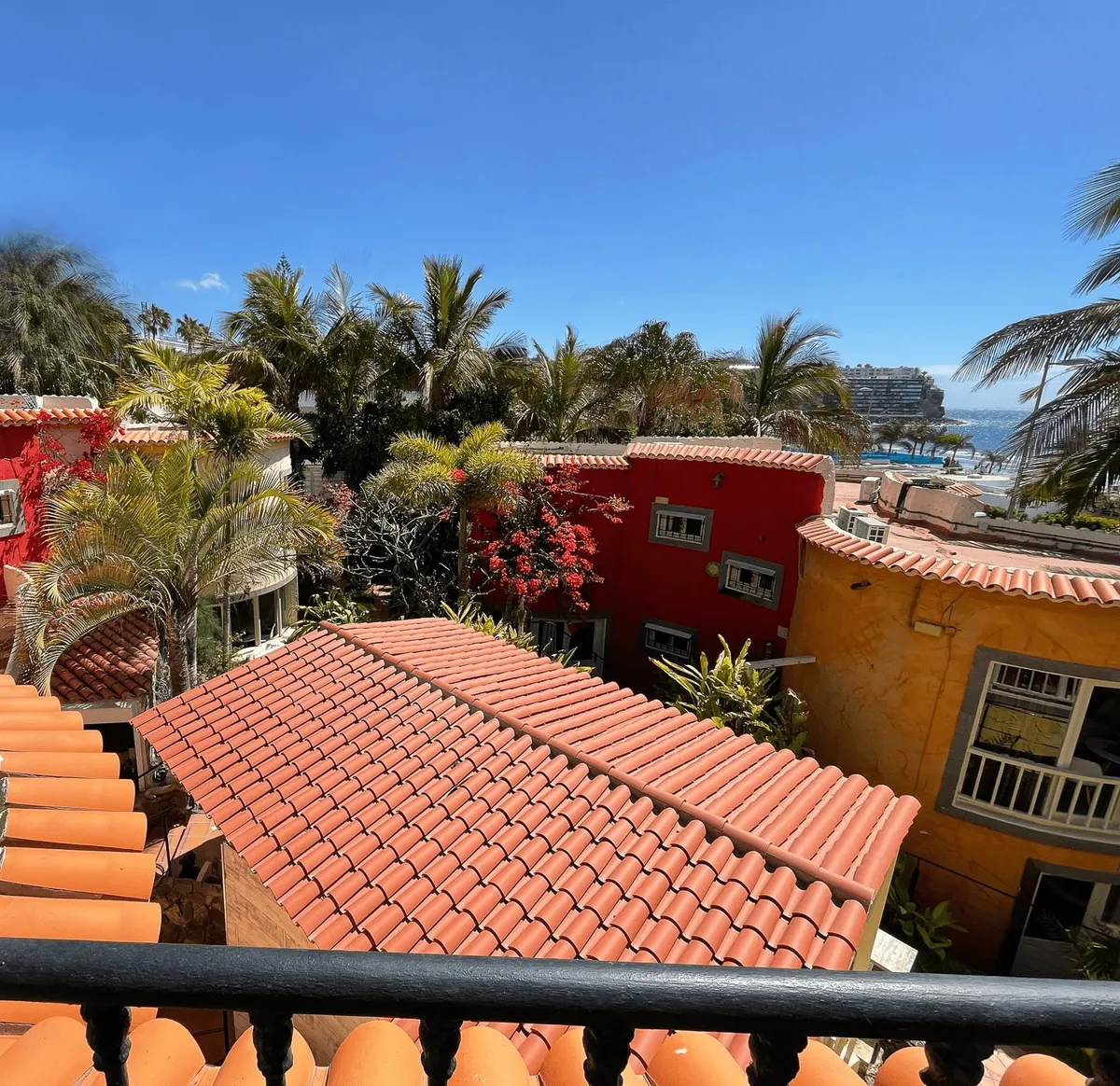 Naturist Sun Holiday in April: Here Comes the Sun!